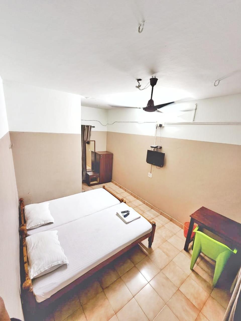 Apsara Residency Hotel Perintalmanna Exterior photo